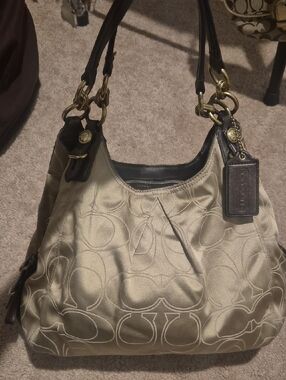 Coach Maggie Signature Hobo Bag